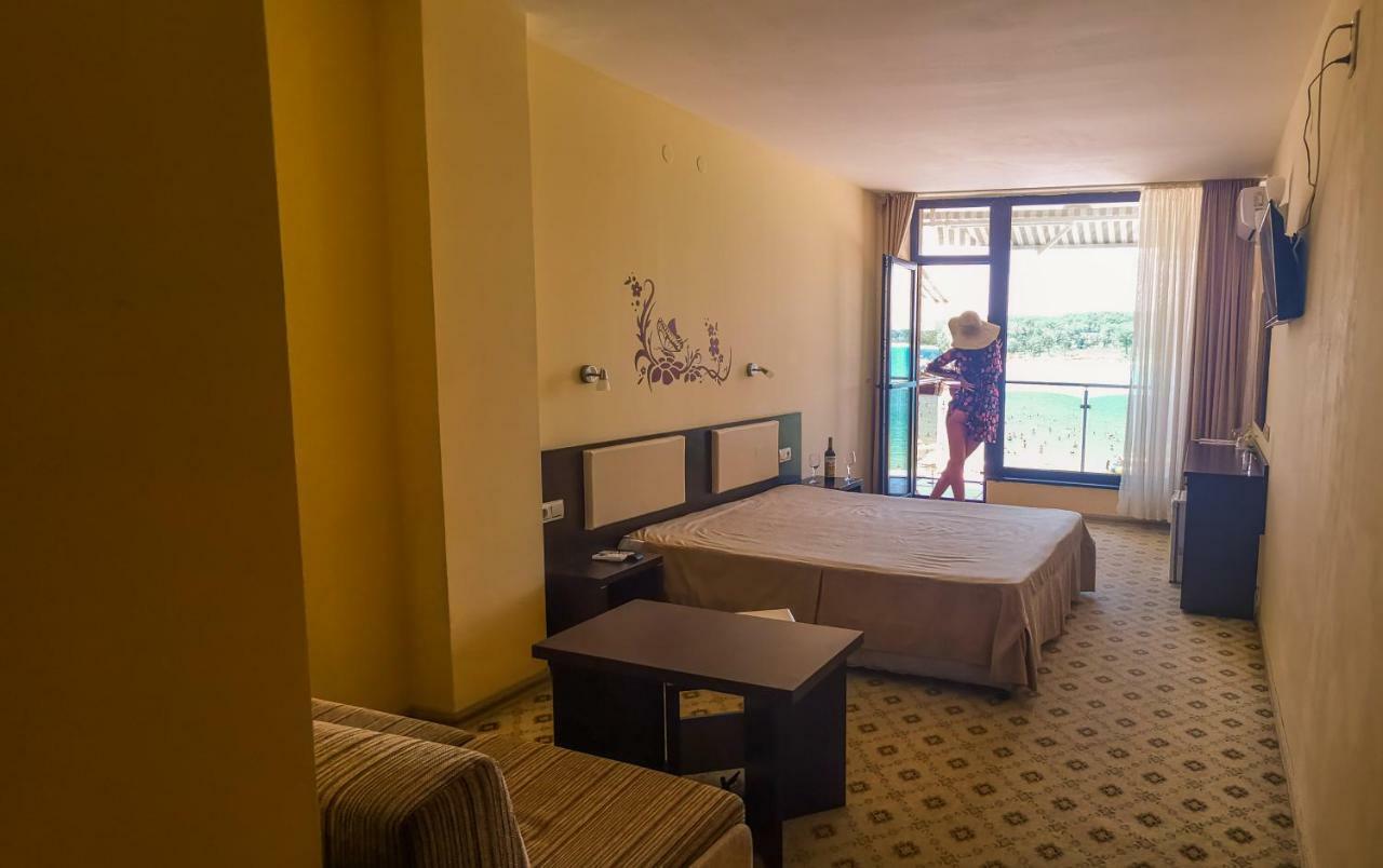 Family Hotel Teos Kiten  Extérieur photo