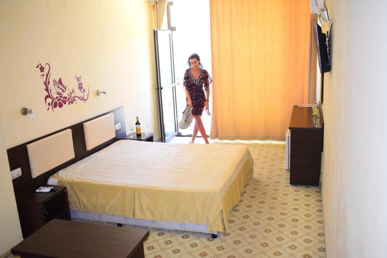 Family Hotel Teos Kiten  Extérieur photo
